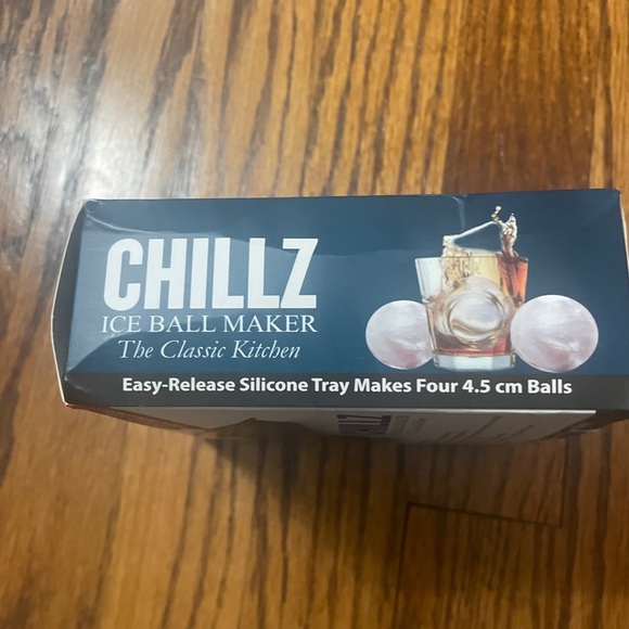 NWT CHILLZ Ice Ball Maker 🧊 - Picture 4 of 6